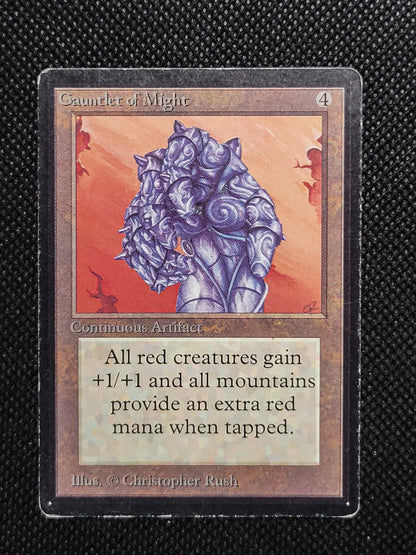 Gauntlet of Might — Damaged — ID 17033